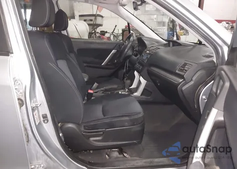 2015 Subaru Forester 2.5I Premium z USA, uszkodzony, nr VIN JF2SJADC7FH486687